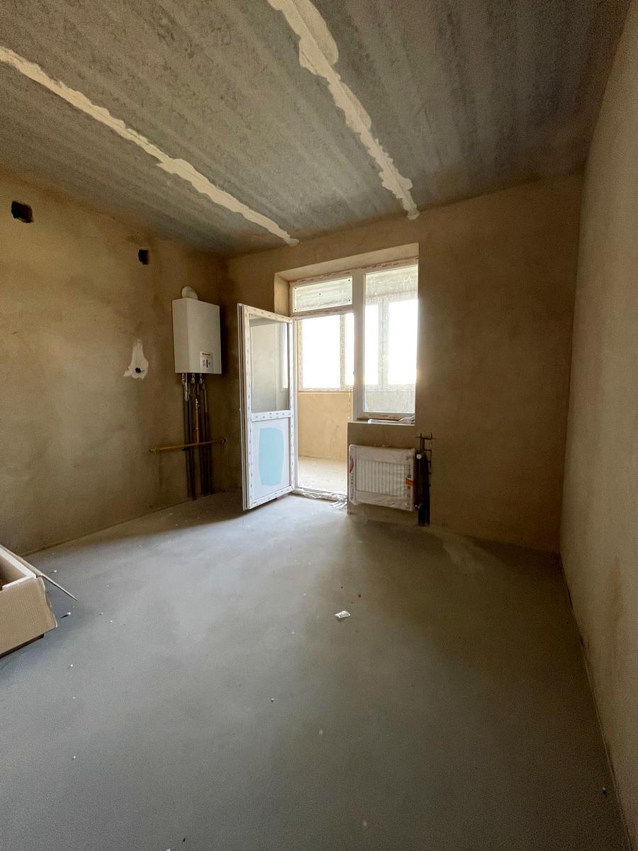 1872857572246807