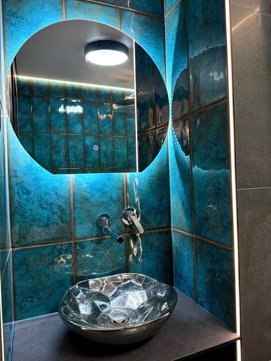 1872858889373721