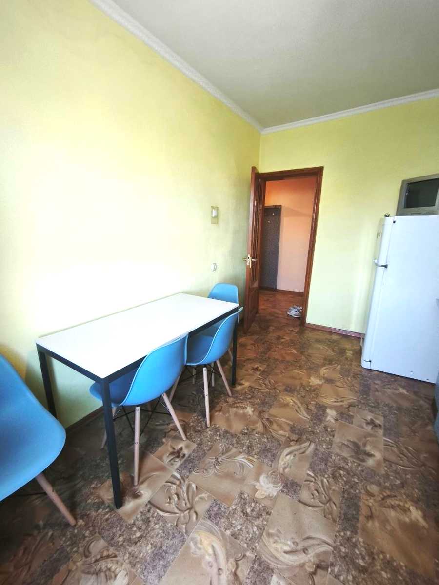 1872859664051338