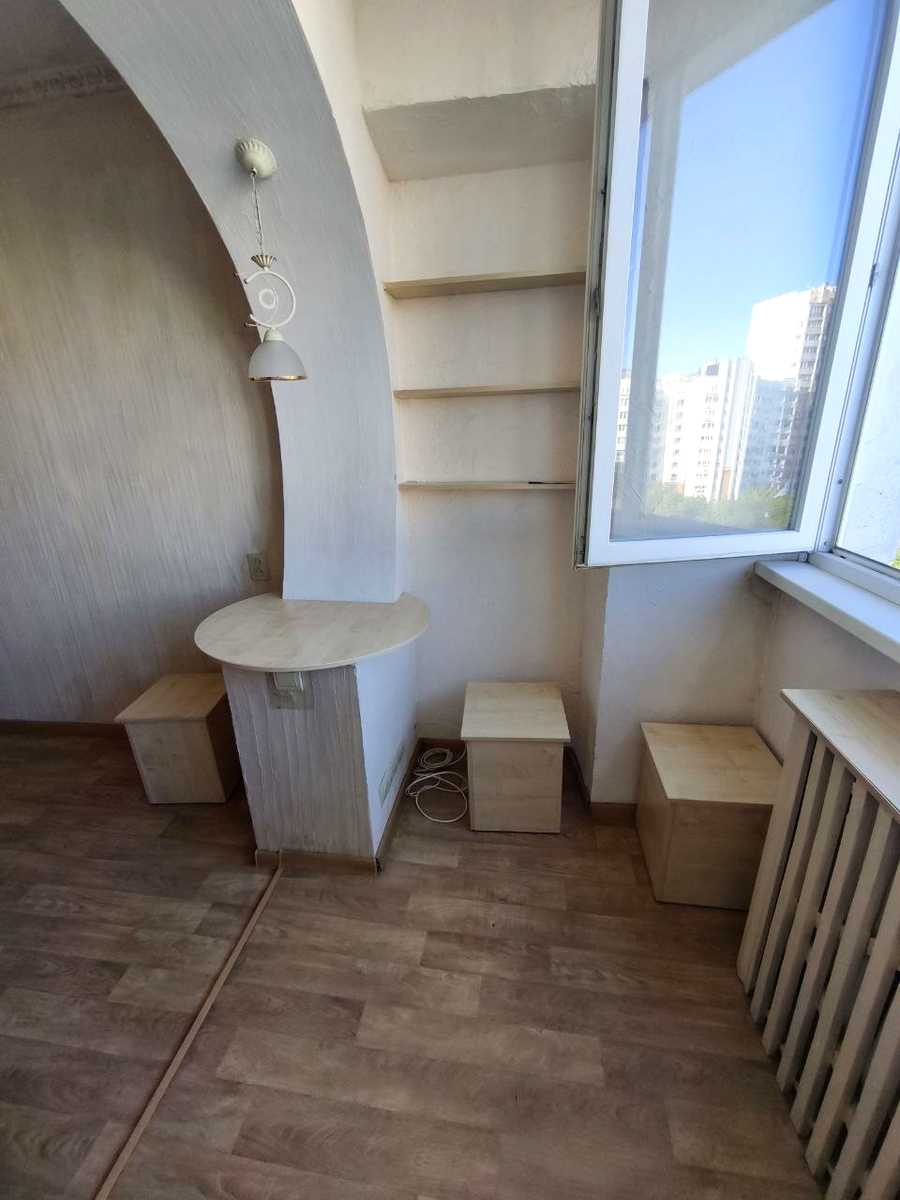 1872859664894308