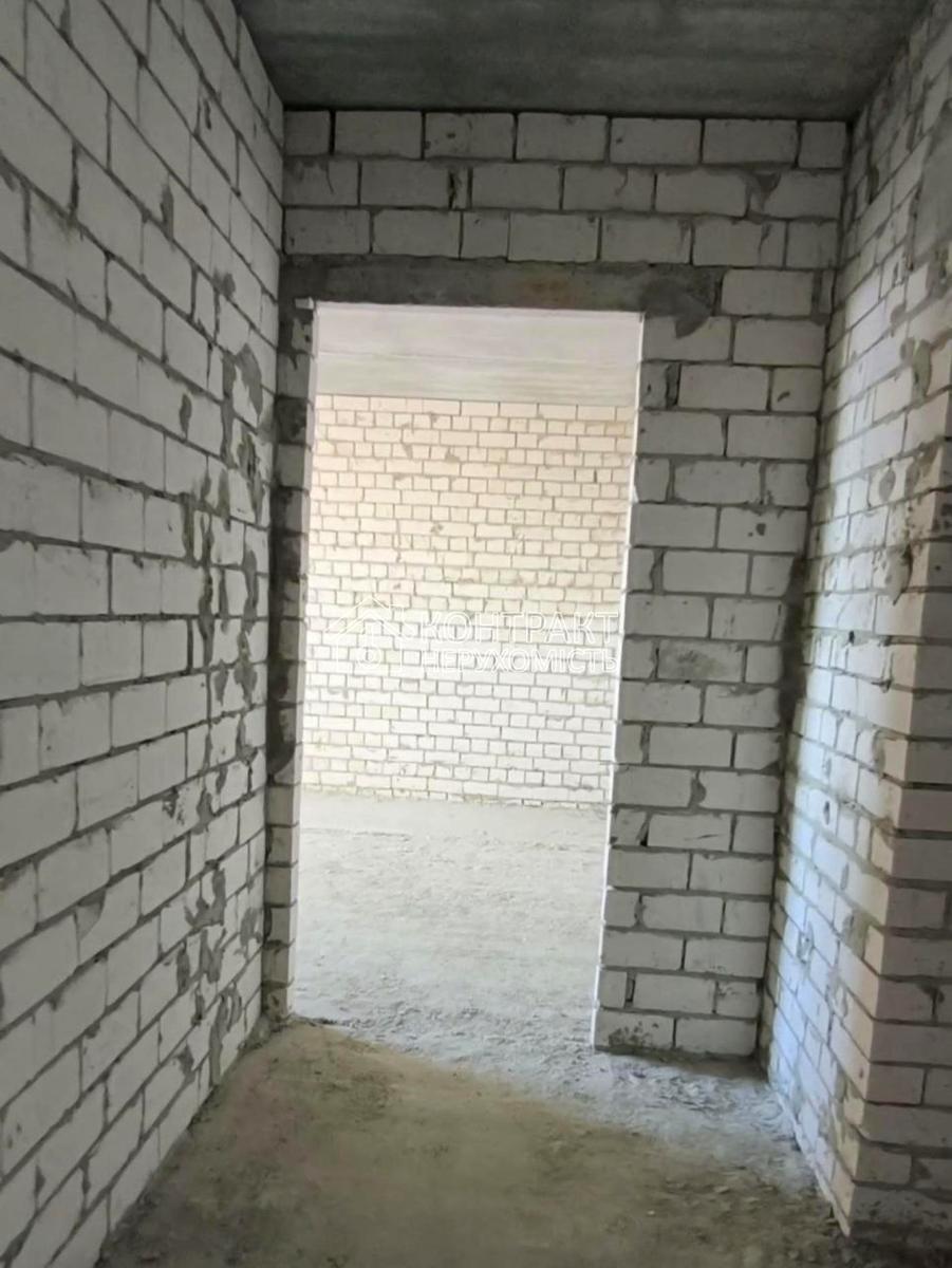 1872862821100349