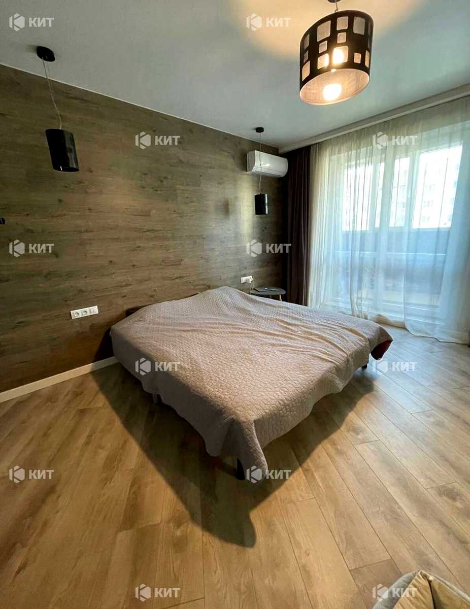 1872869757388614