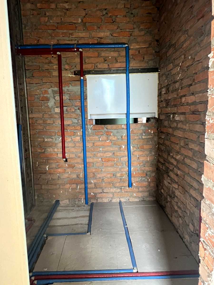 1872870012496566