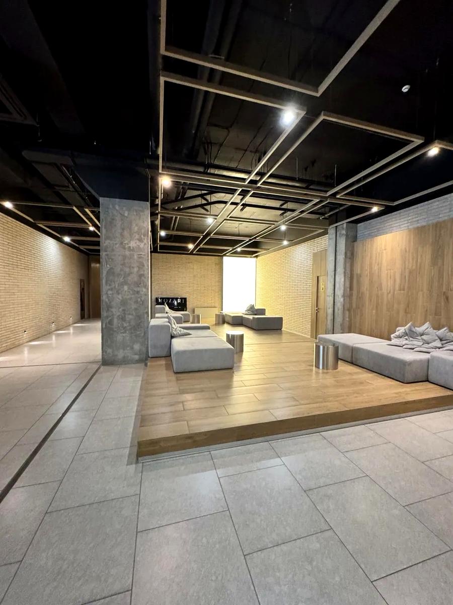 1872873832733447