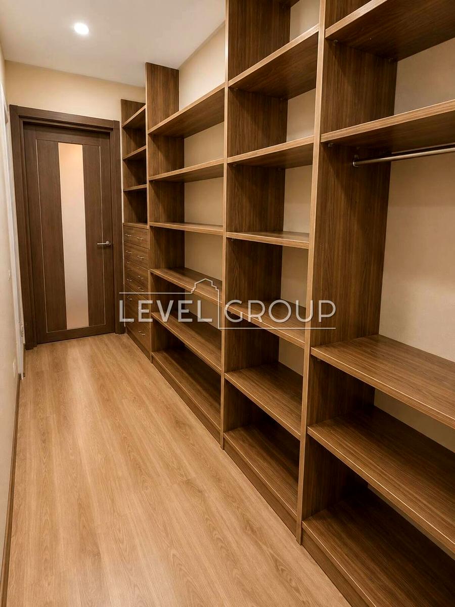 1872873843228871