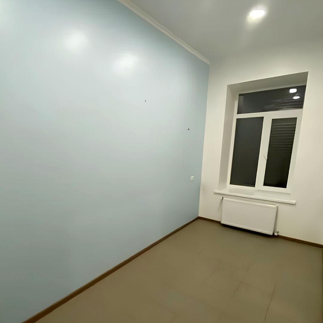 Коммерческая недвижимость по адресу ул. Старобазарный скв. (площадь 60 м²) - фото 4 Коммерческая недвижимость по адресу ул. Старобазарный скв. (площадь 60 м²) - Atlanta.ua - фото 4