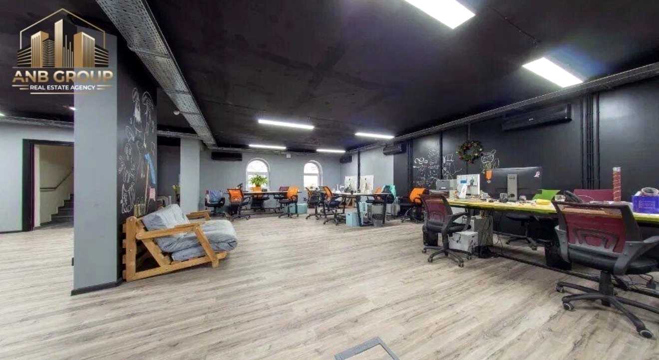 1872887590770296