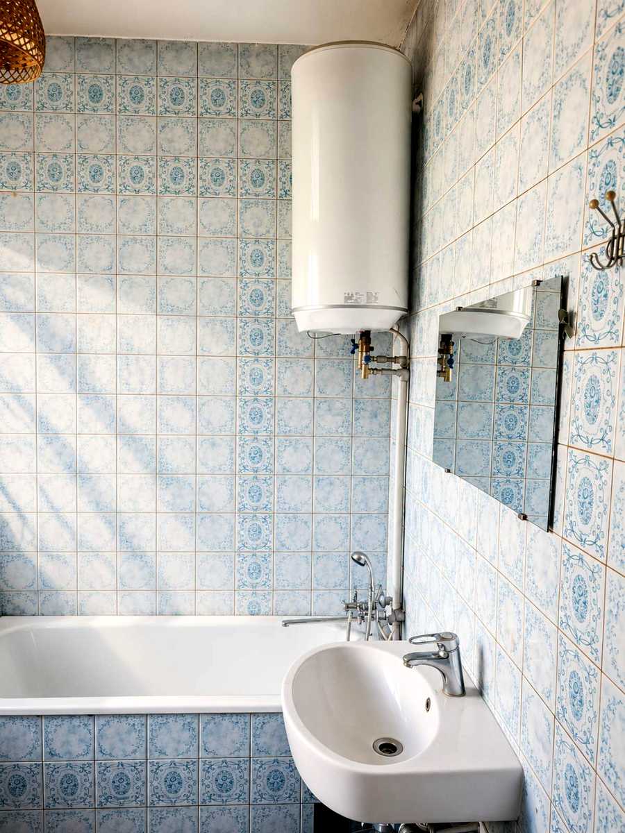 1872887841857010