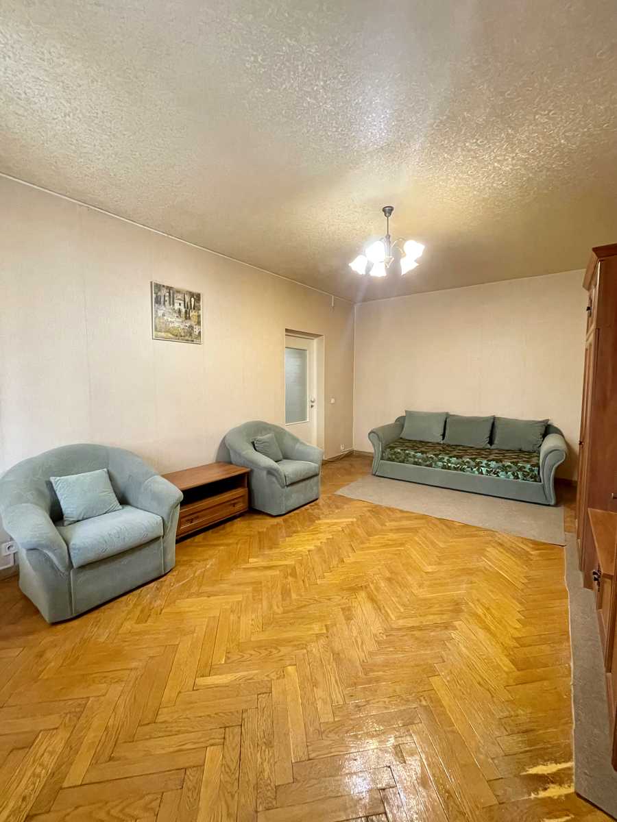 1872893009490284