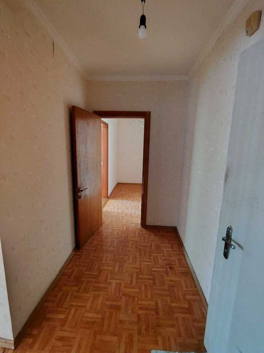 1872893983790445