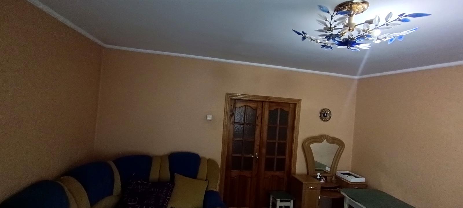 1872895649819317