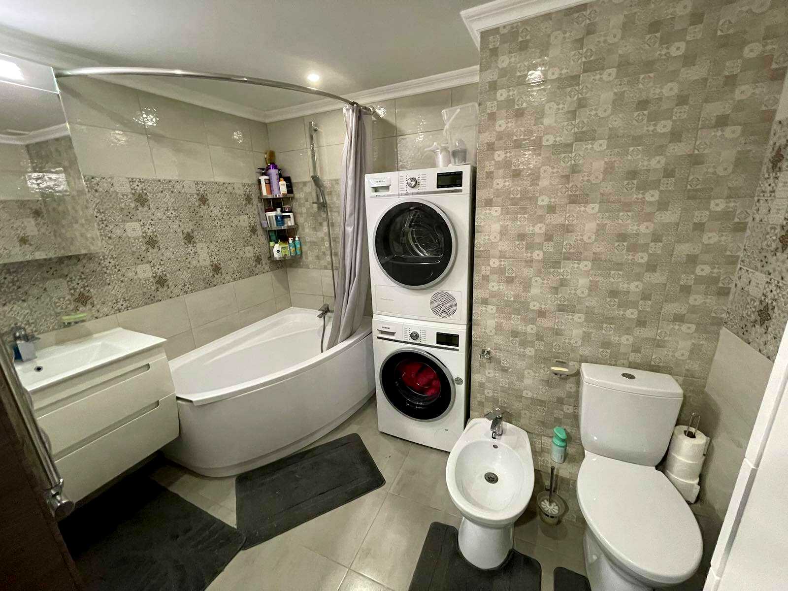 1872900247397013