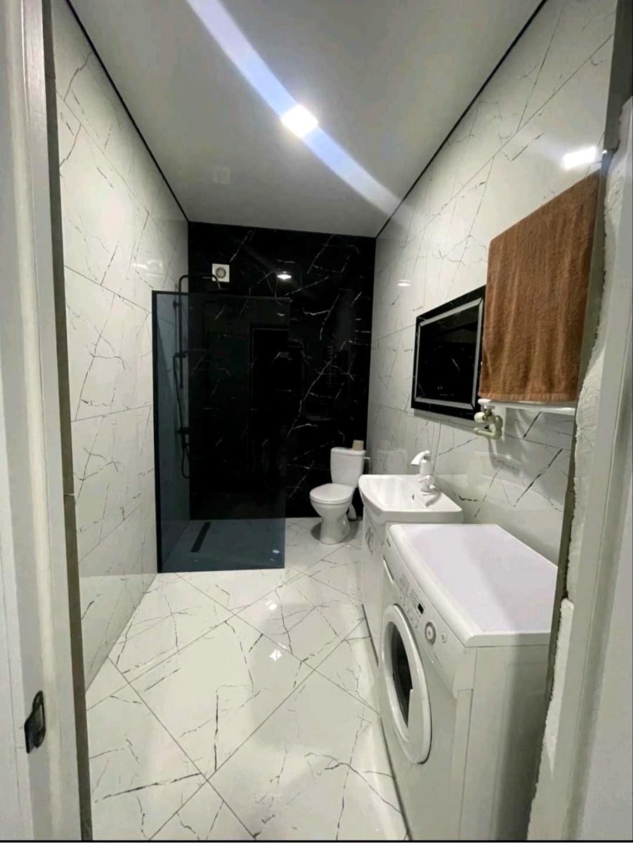 1872906516240526