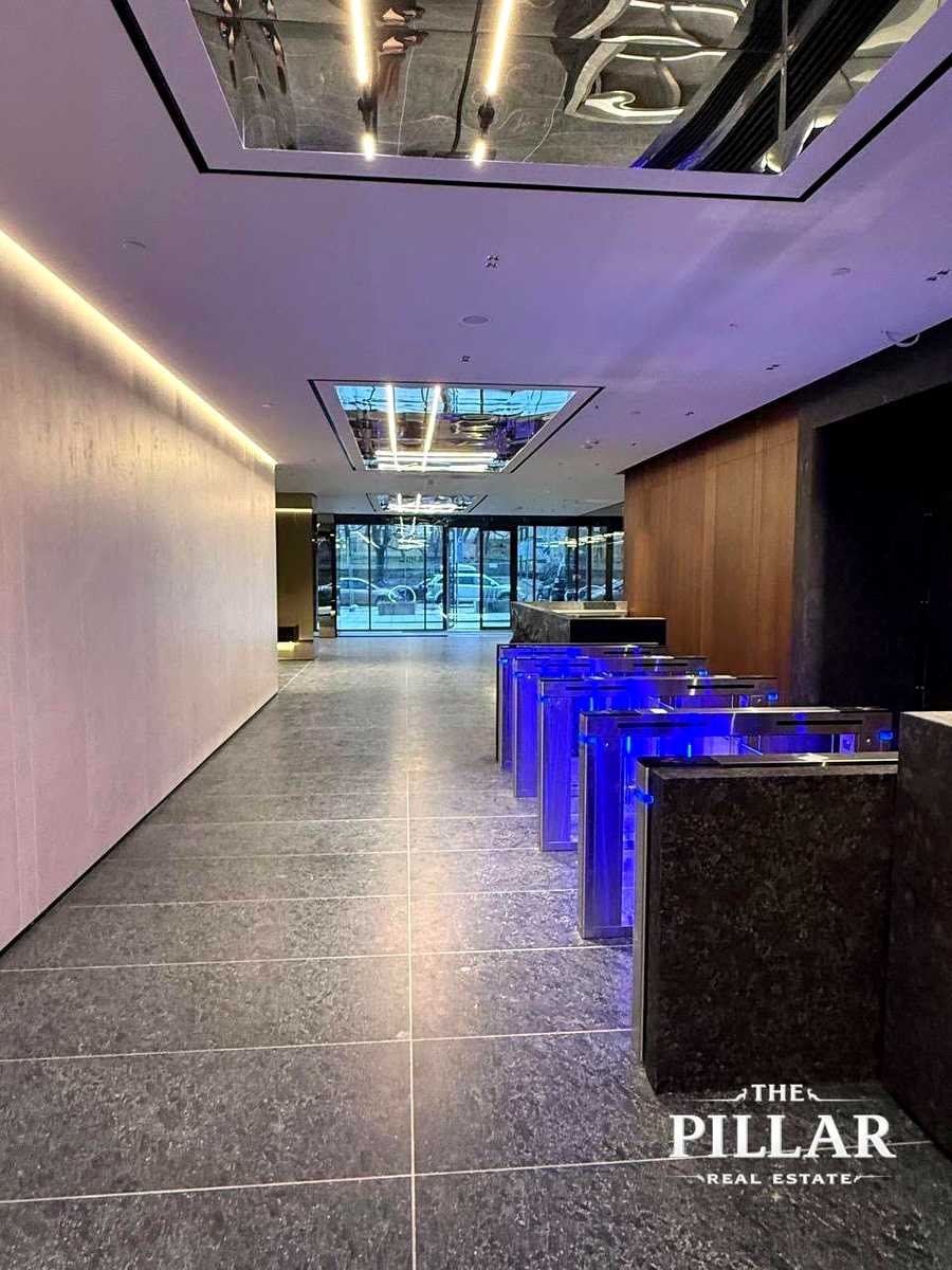 1872941413825977