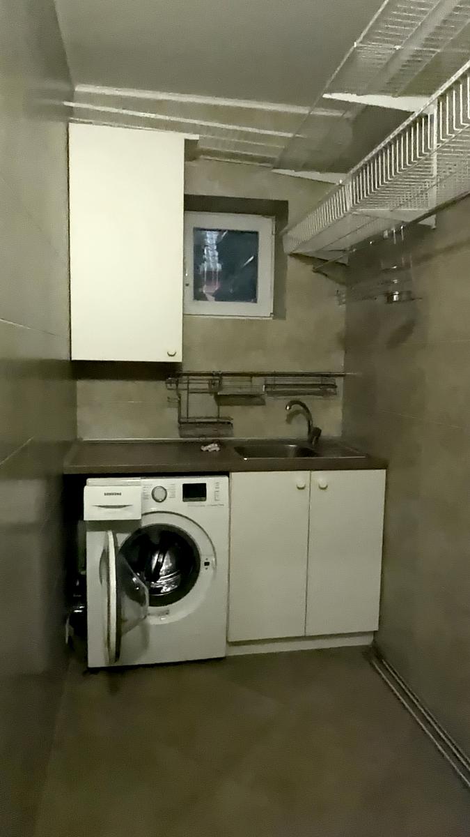 1872945712096294