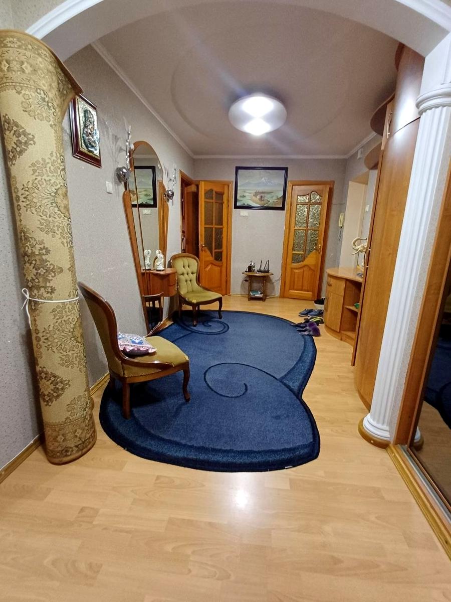 1872952278177998