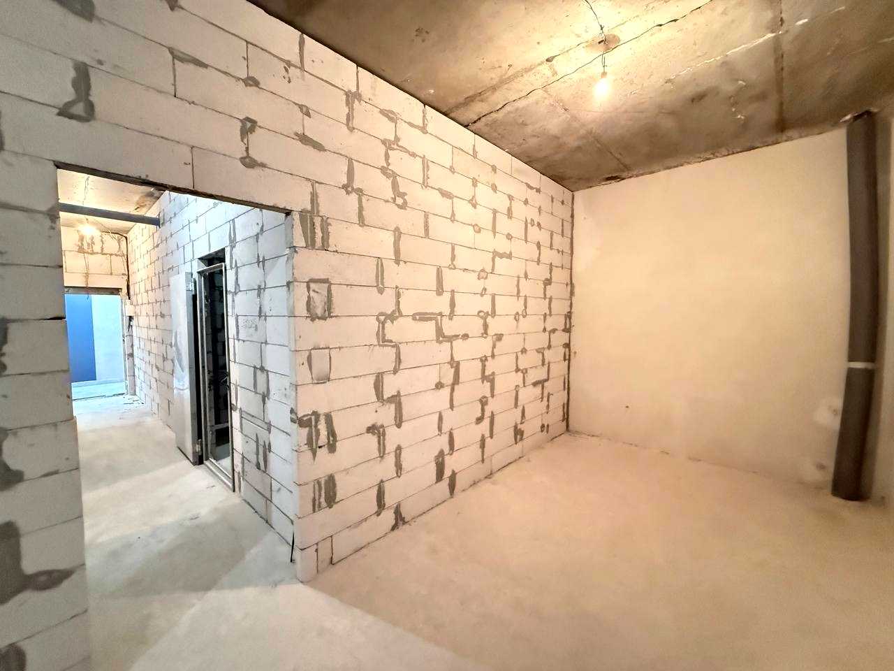1872955621085977