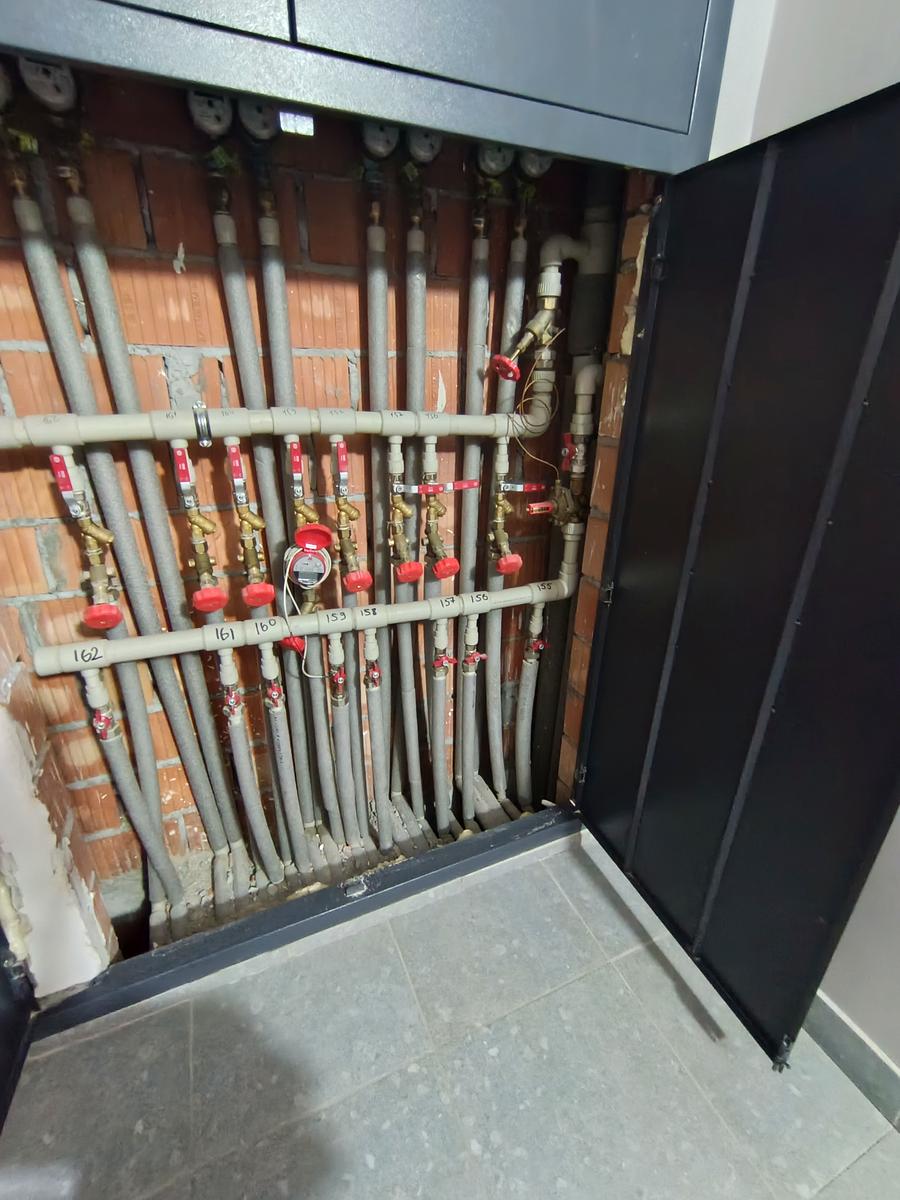 1872956759465633