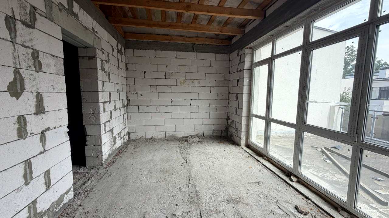 1872967826228475