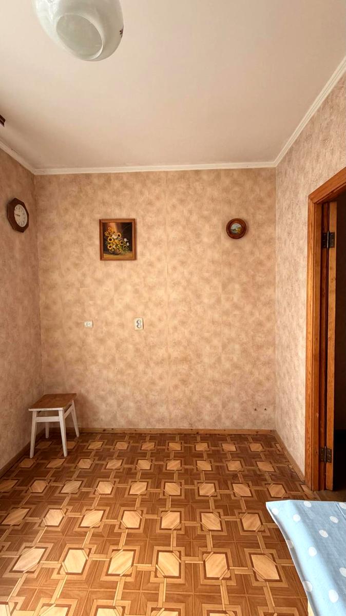 1872969729788704