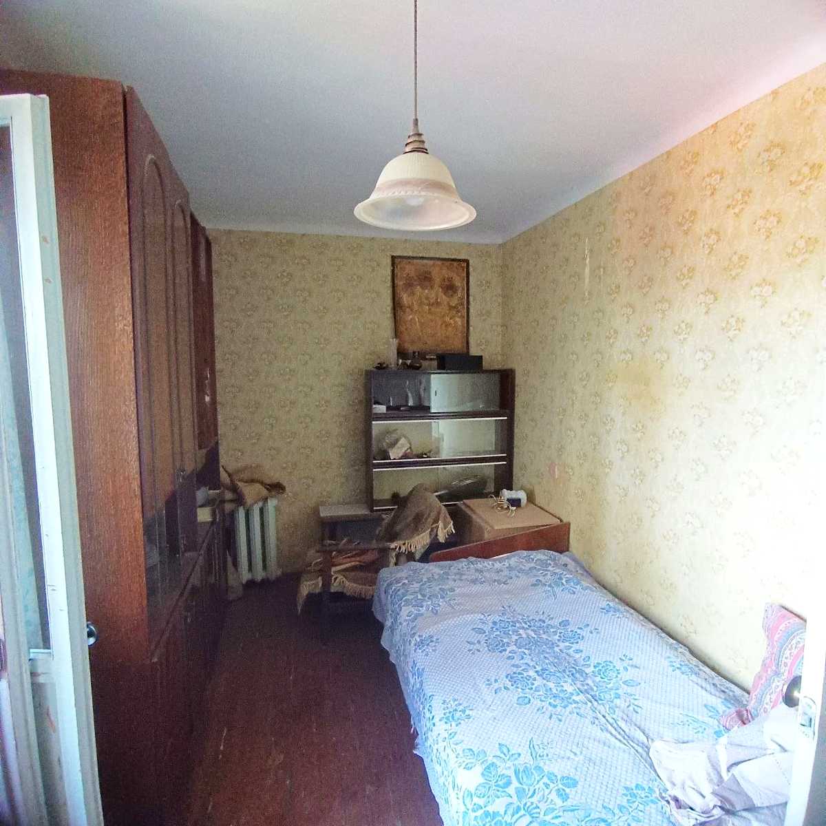 1873021358560408