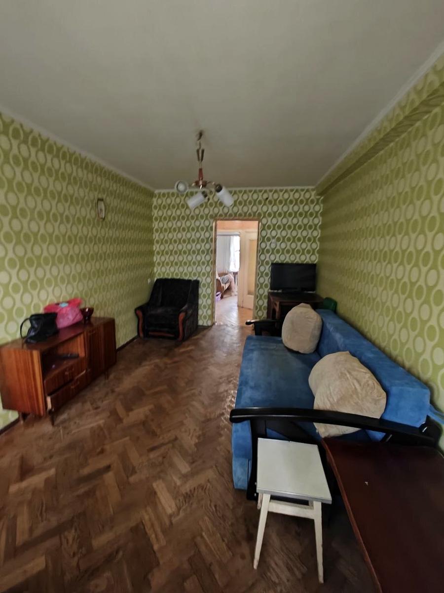 1873026253285919