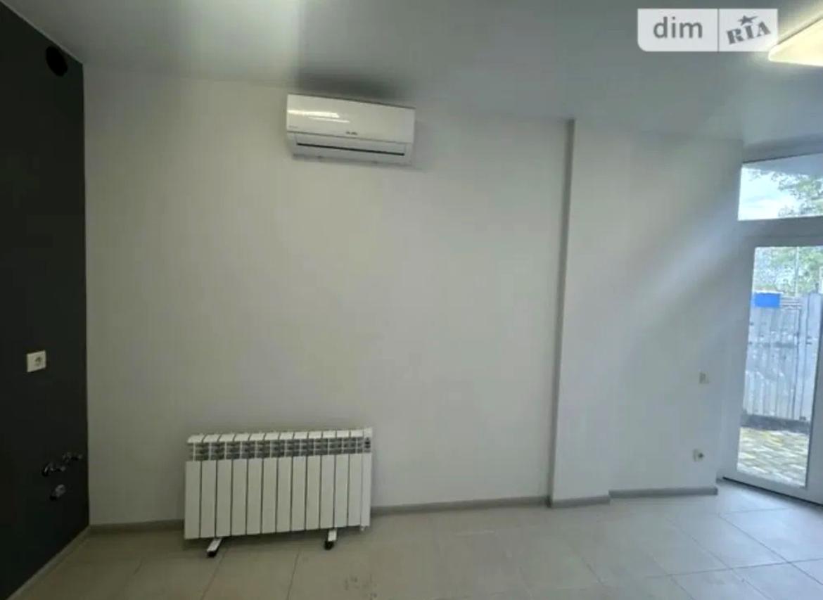 1873028301328316