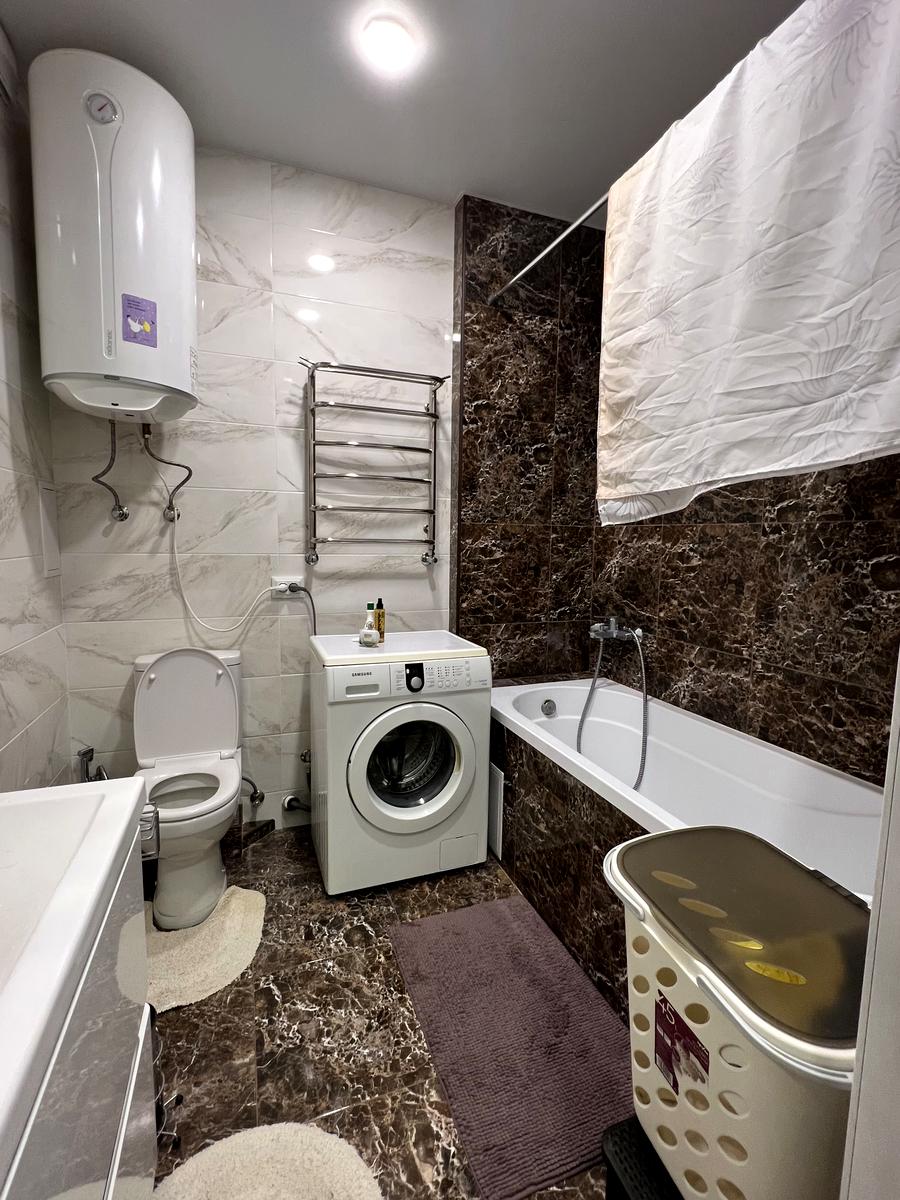 1873029638884692