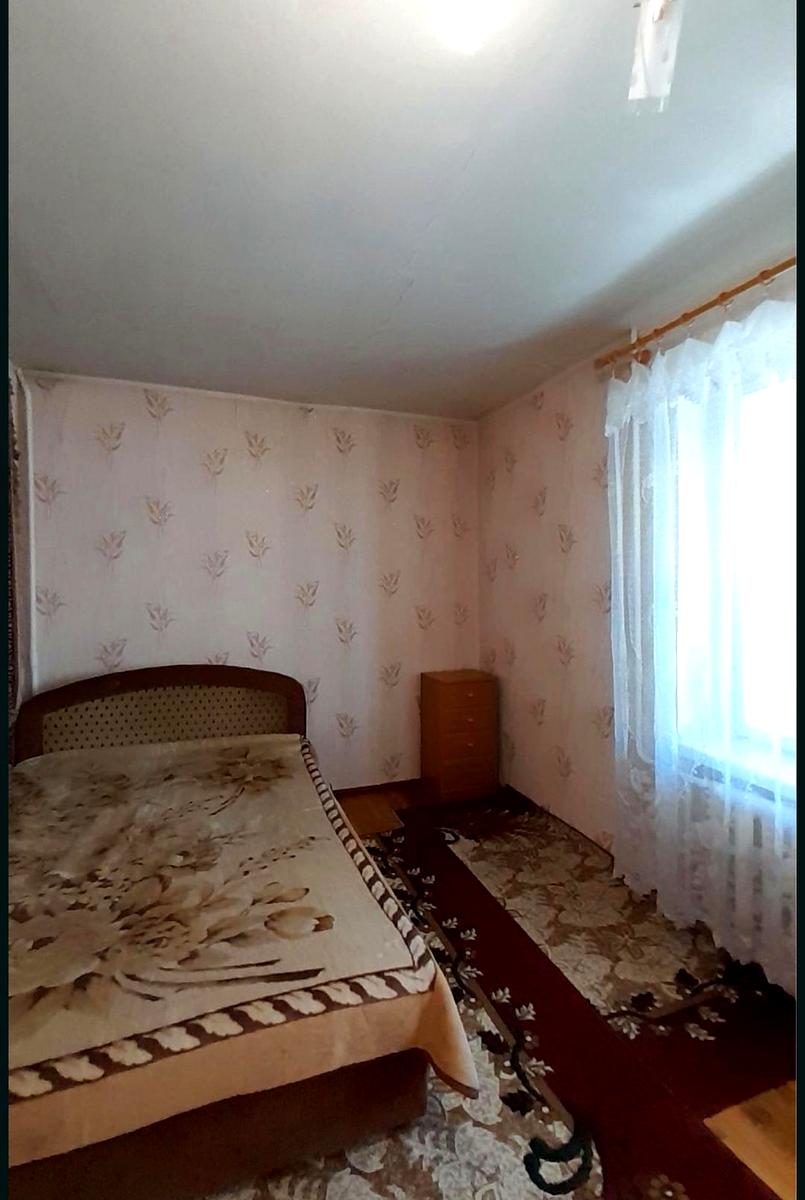 1873037378392448