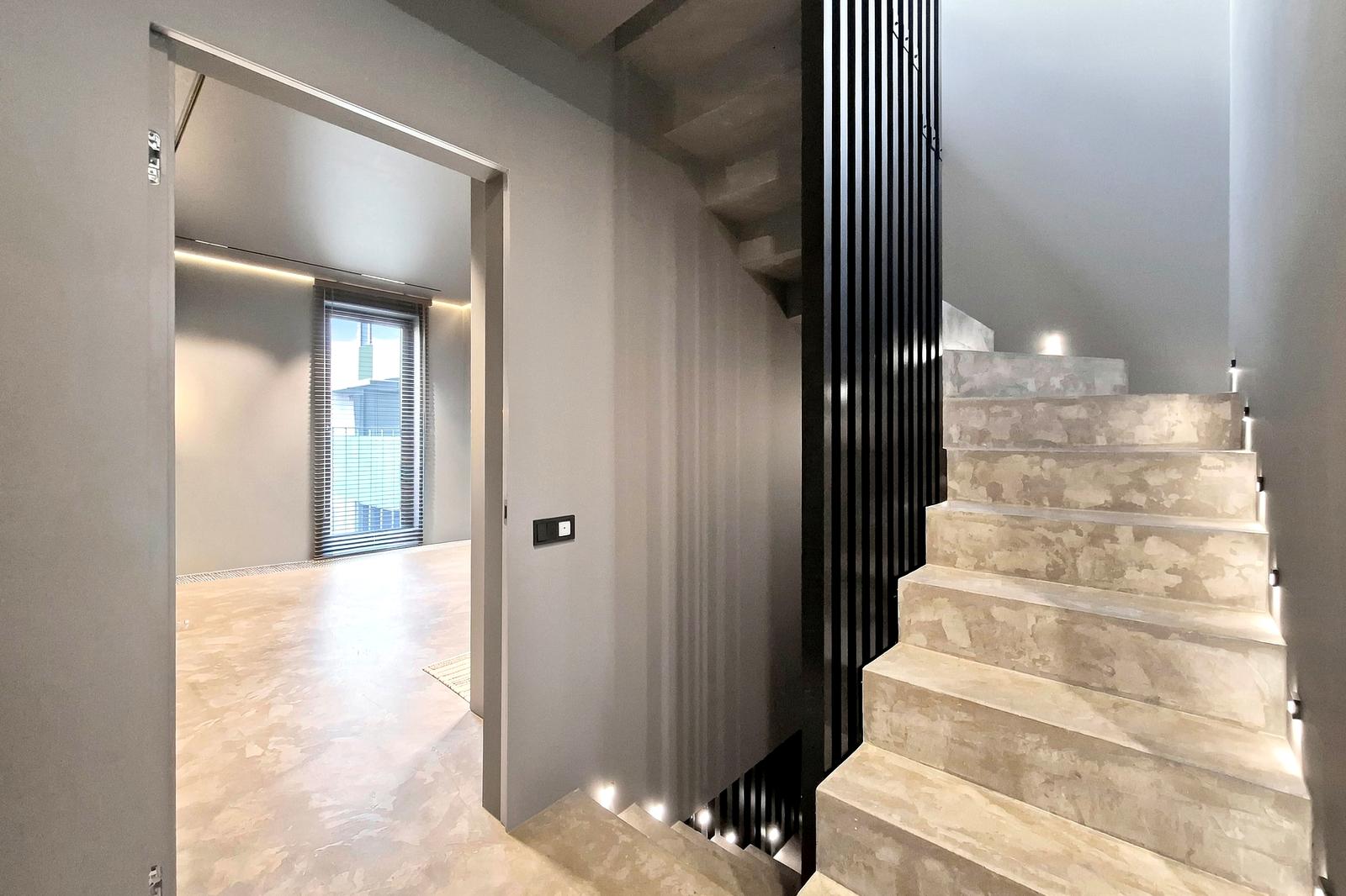 1873046340555759