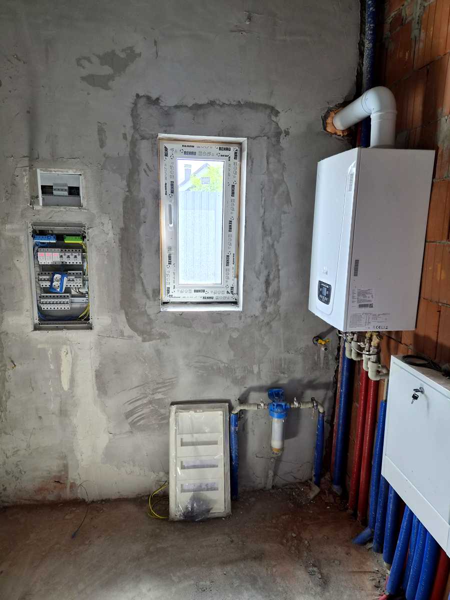 1873048061477678