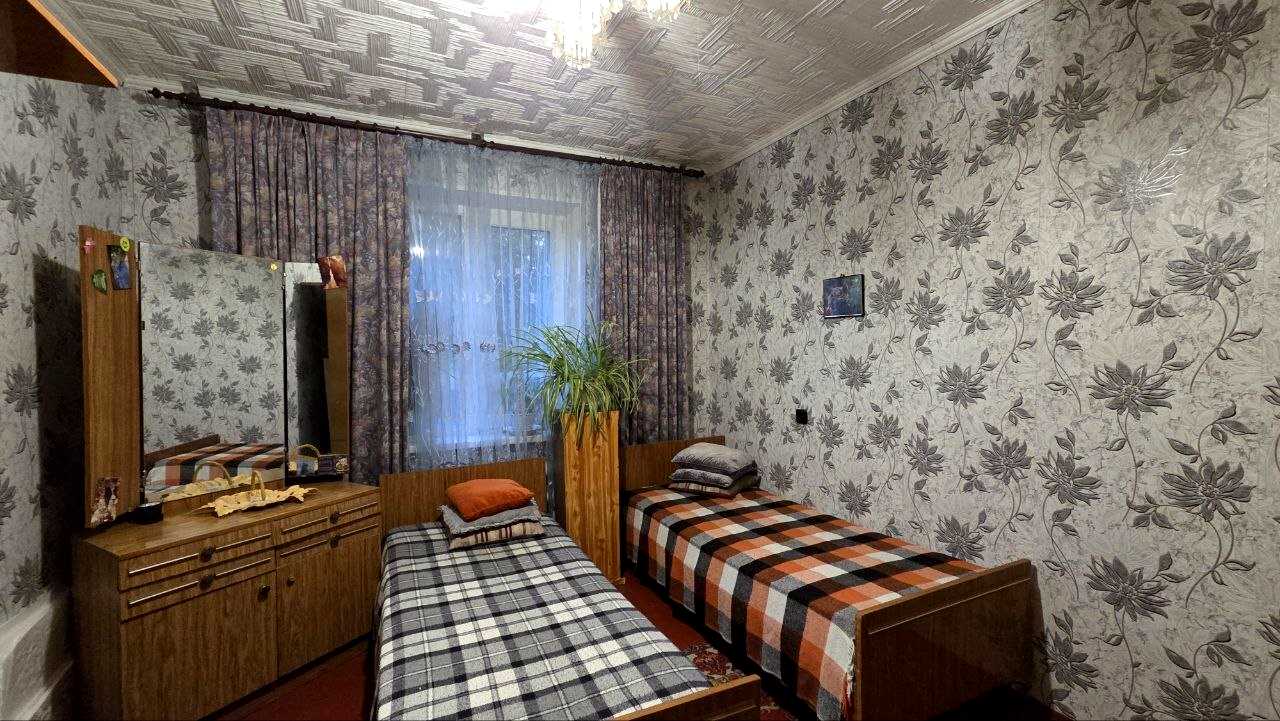 1873054828833353