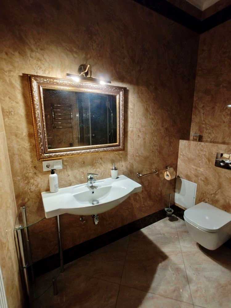 1873083817723558