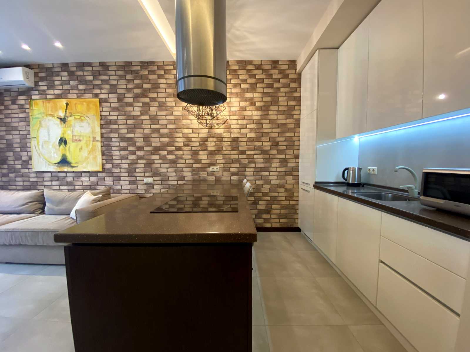 1873126258389454