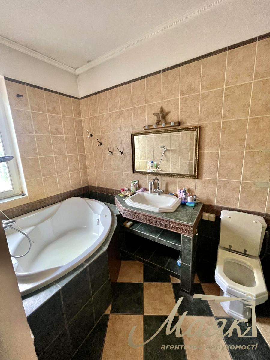 1873126680614766