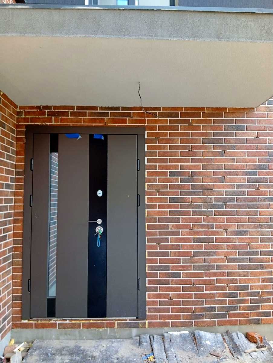 1873127072998345