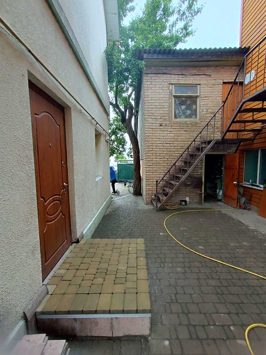 1873127811661244