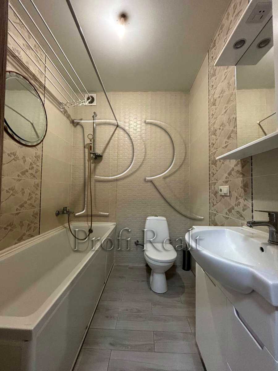 1873129047442321