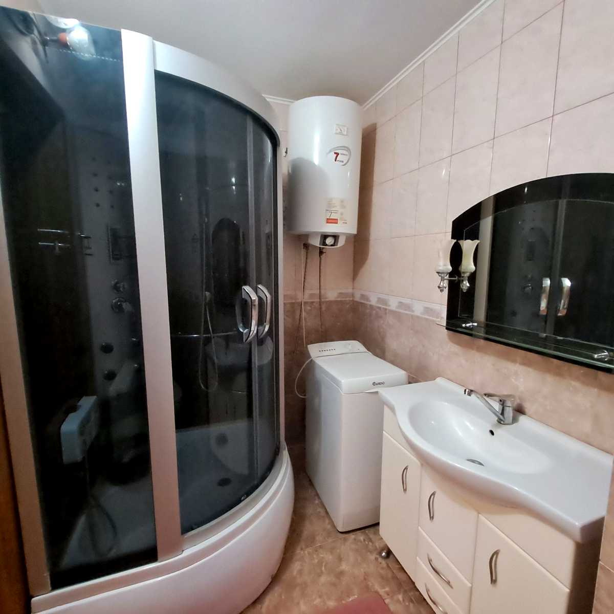 1873129694003765