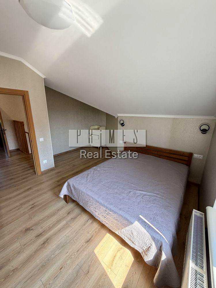 1873129823349256