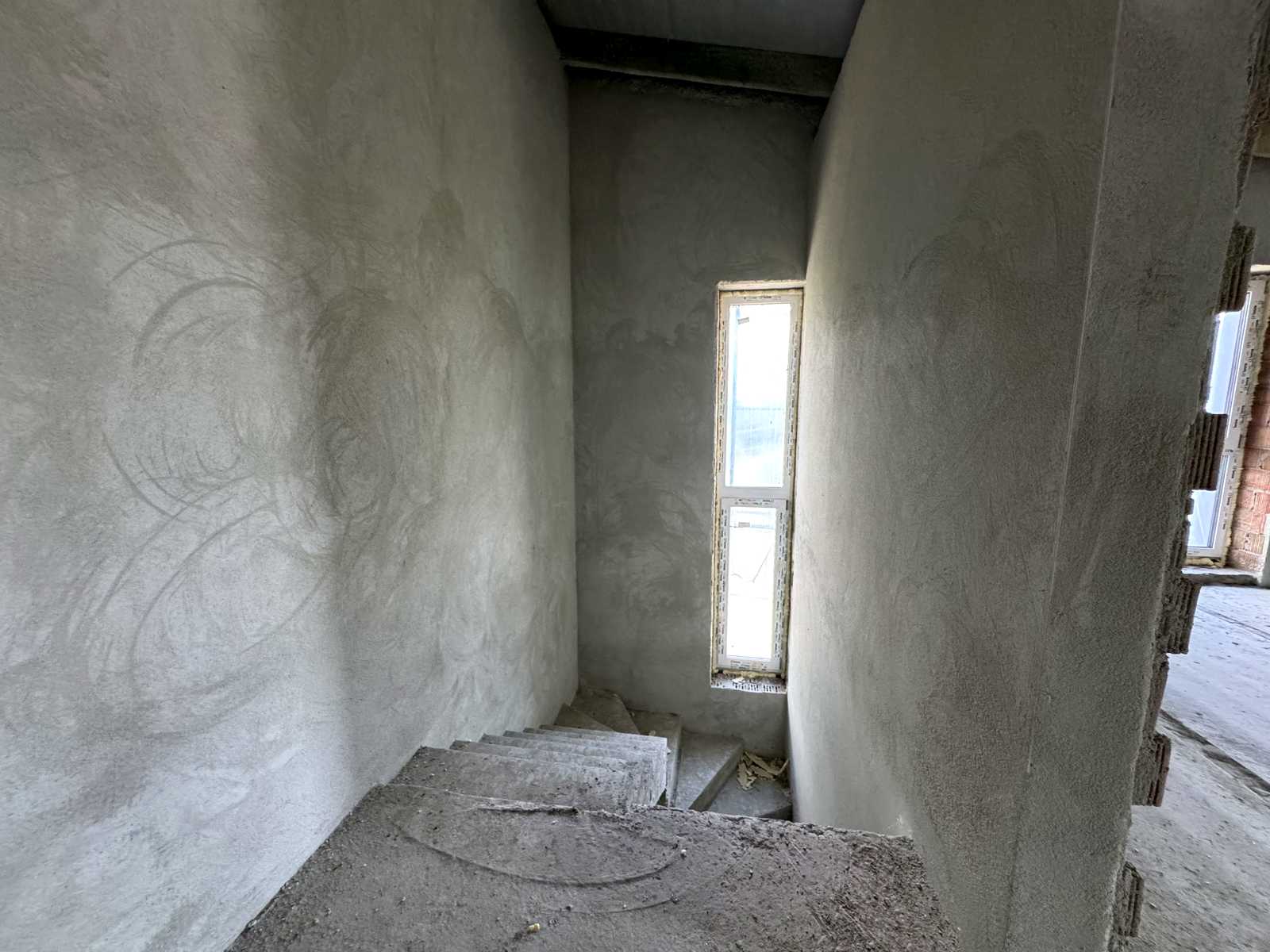 1873133578509996
