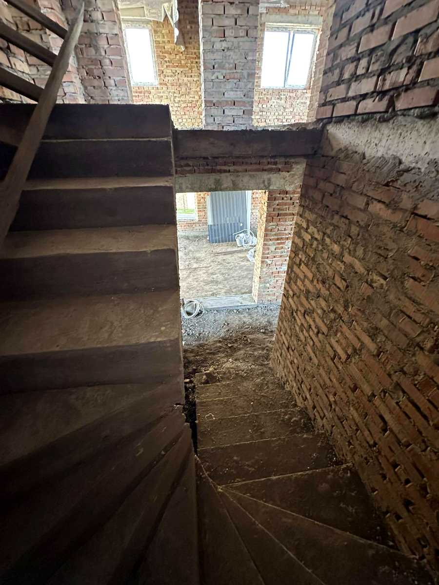 1873133595986152