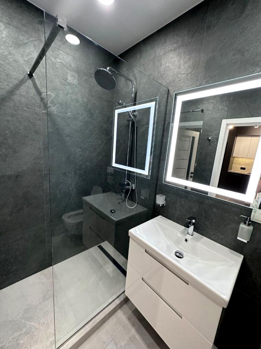 1873135006505772