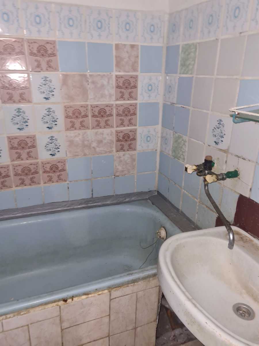 1873136564554640