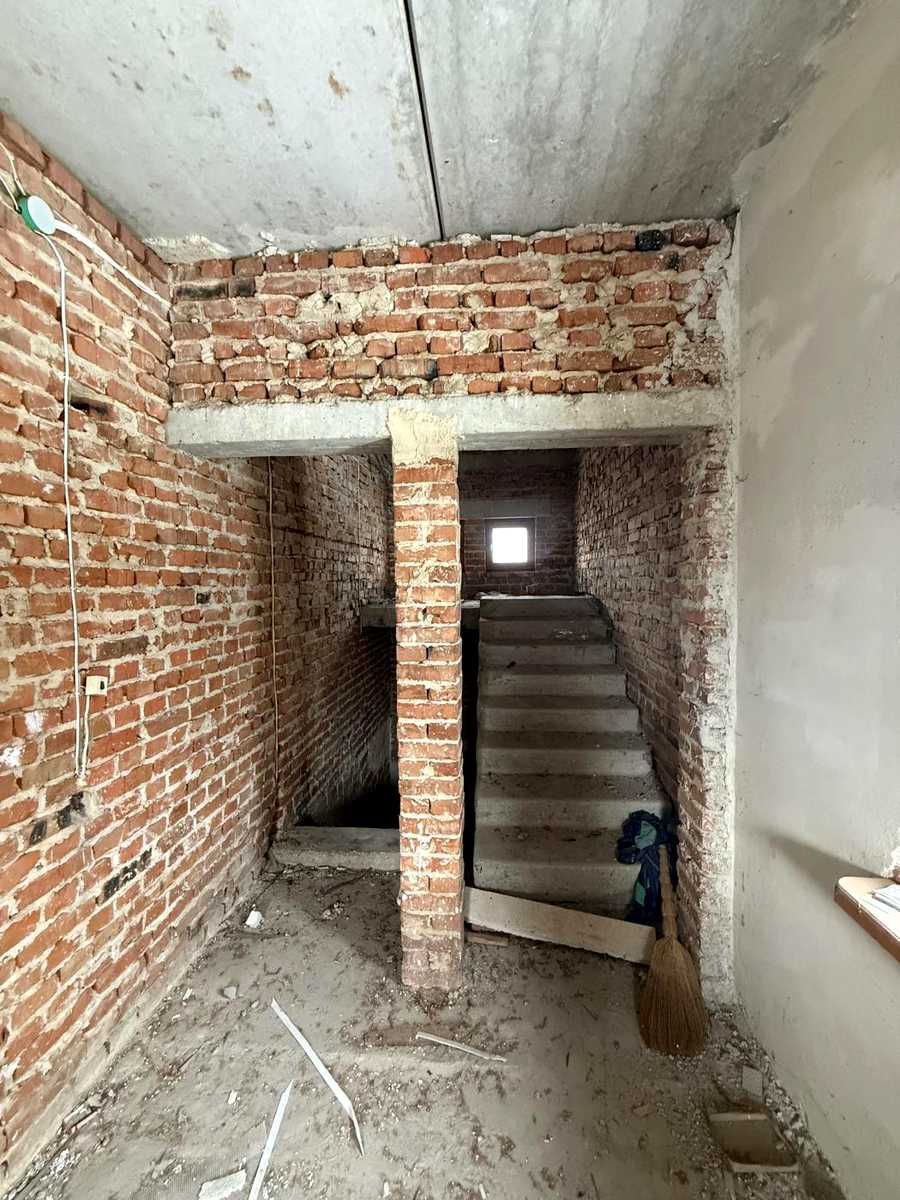 1873137463499835