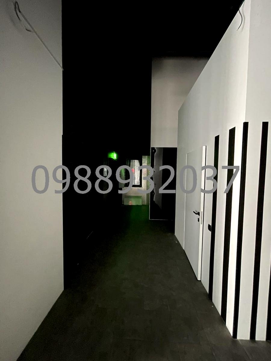 1873138703755825