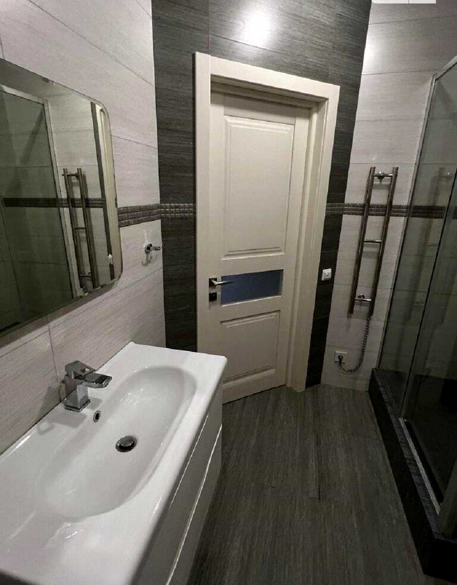 1873139861665952