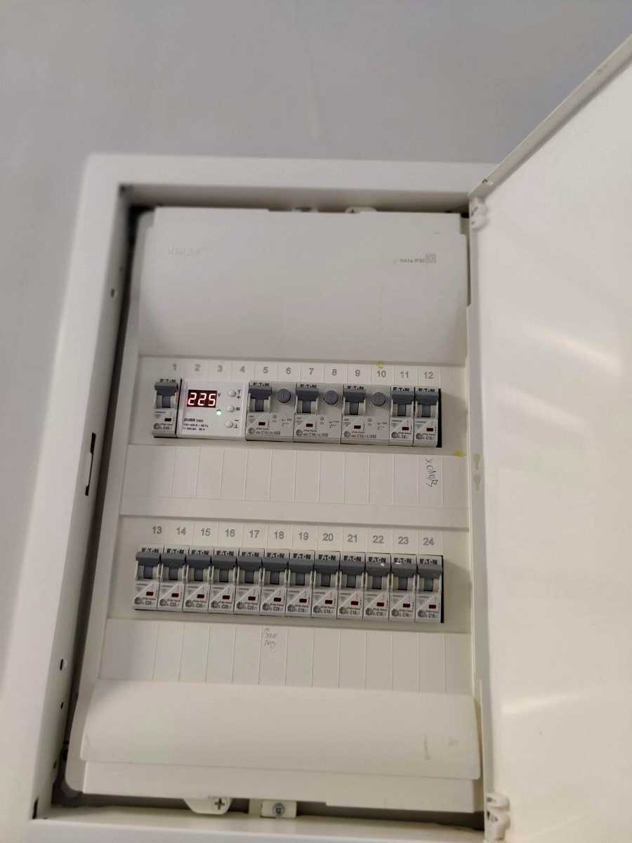 1873141094459296