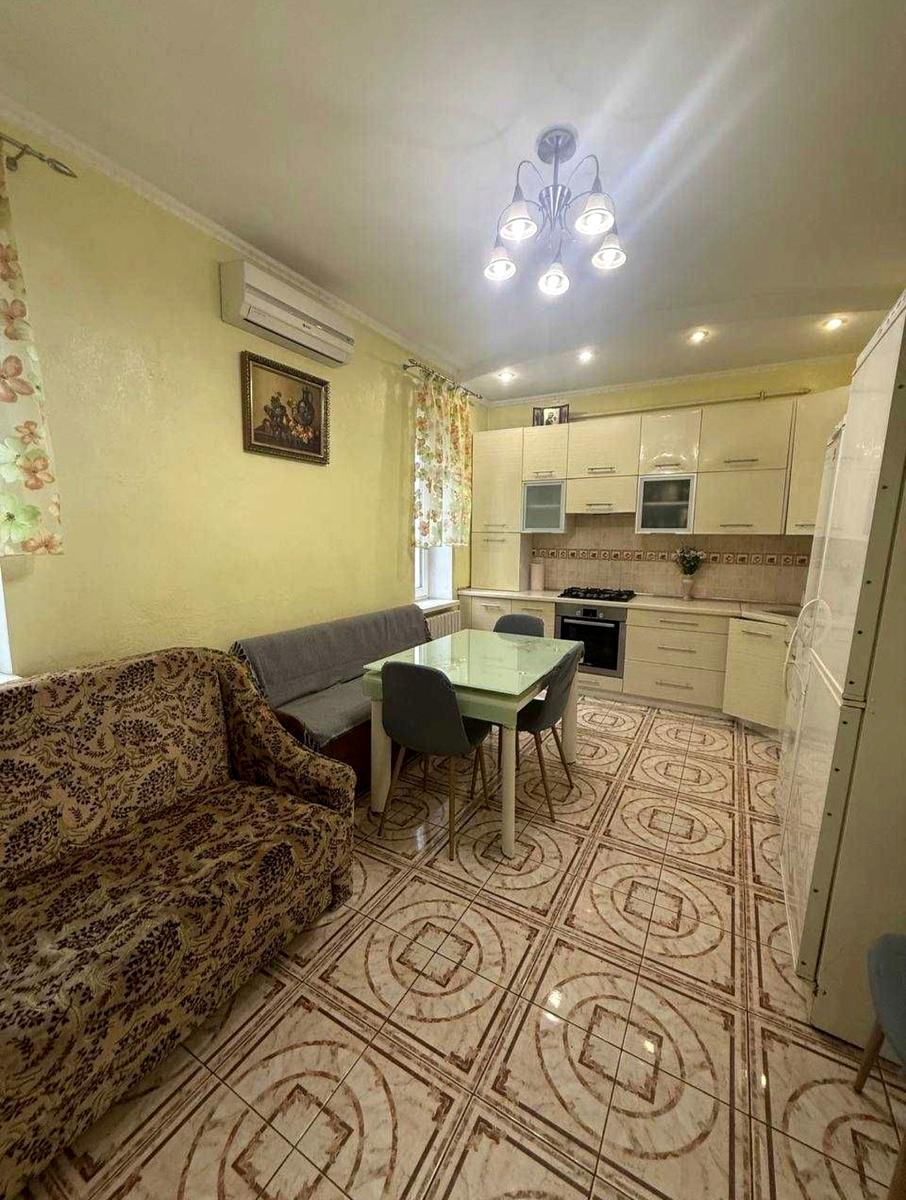 Дом по адресу ул. Петрашевского (площадь 140 м²) - imageAlt 12 Дом по адресу ул. Петрашевского (площадь 140 м²) - Atlanta.ua - imageAlt 12