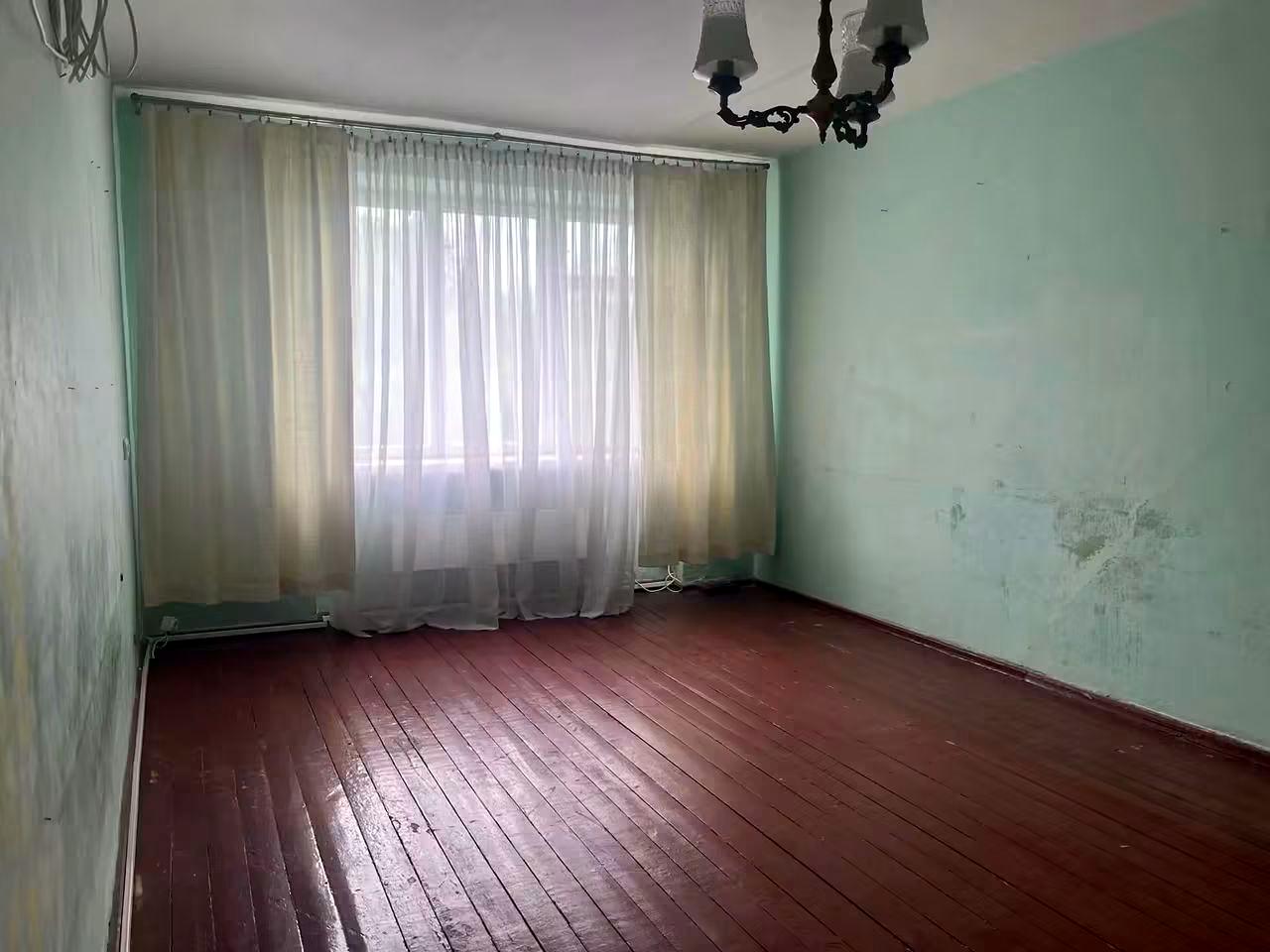 1873144203396496